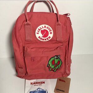Fjallraven Kanken mini backpack In Dahlia with Poison Apple Patch